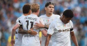 De Bruyne thể hiện đẳng cấp trong ngày ra mắt Napoli