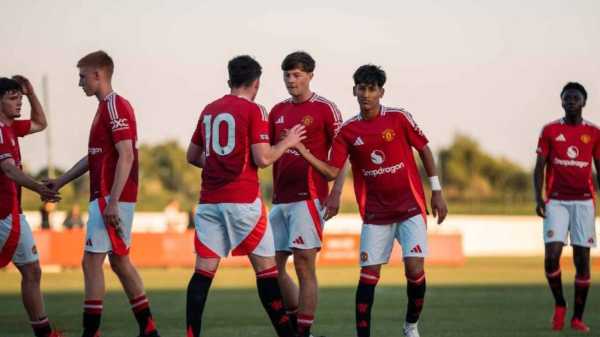 JJ Gabriel được HLV Ruben Amorim đưa lên đội 1