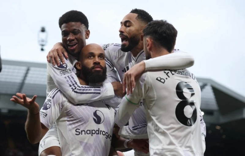 Liverpool thất bại đau đớn trước Man Utd, lộ rõ điểm yếu nơi tuyến giữa