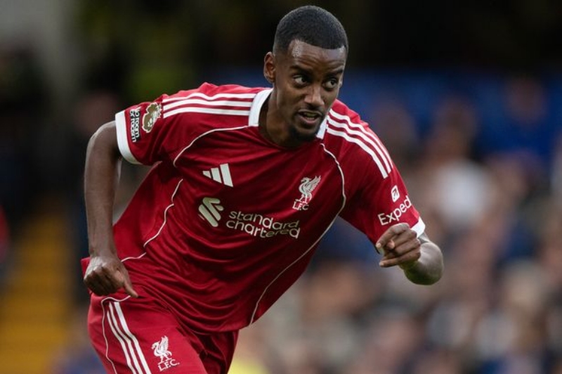 Liverpool: Áp lực gia tăng dành cho Alexander Isak