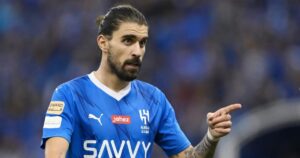 Liverpool xem xét phương án đổi Salah lấy Ruben Neves
