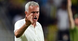 Mourinho và lời đáp trả mạnh mẽ tại đấu trường Châu Âu