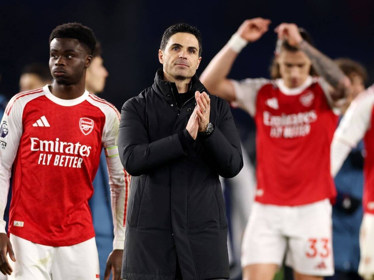 Arsenal đã hơn Man City đến 7 điểm